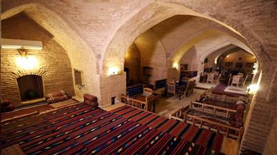 هتل کاروانسرای عباسی کوه پا نایین هتل کاروانسرای عباسی کوه پا نایین